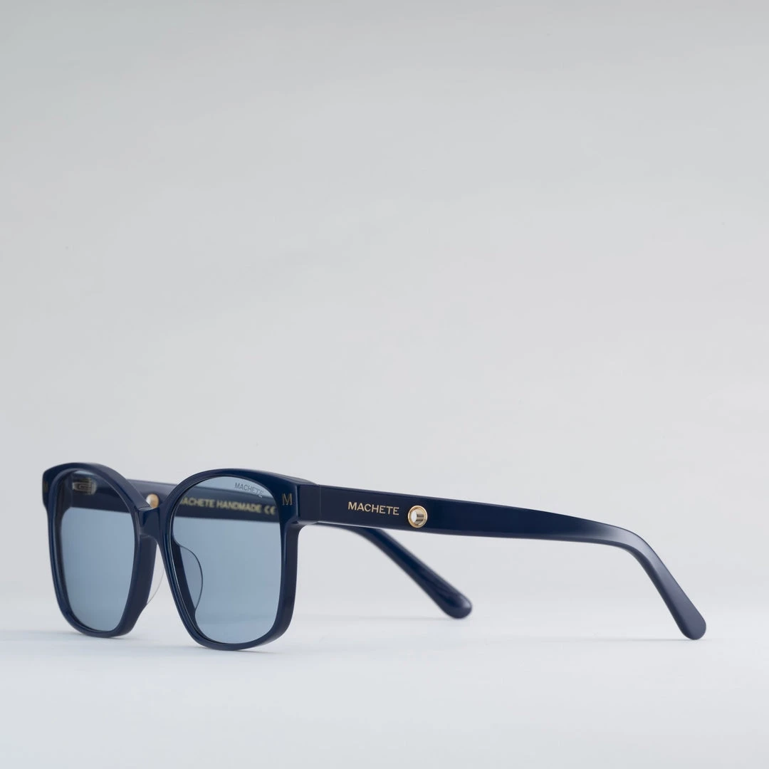 Machete Jenny - Sunglasses In Parisian Blue 4 Machete Jenny - Sunglasses In Parisian Blue
