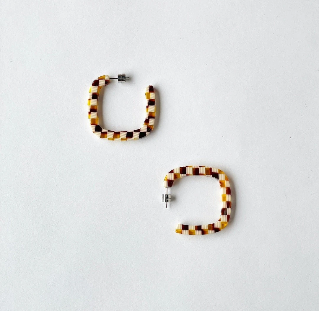 Machete Midi Square Hoops In Tortoise Checker 4 Machete Midi Square Hoops In Tortoise Checker